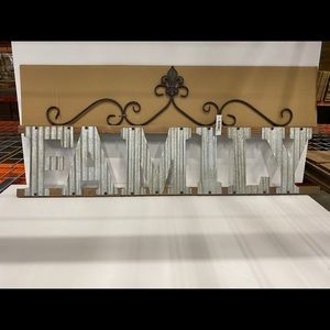 New Distressed Family Sign